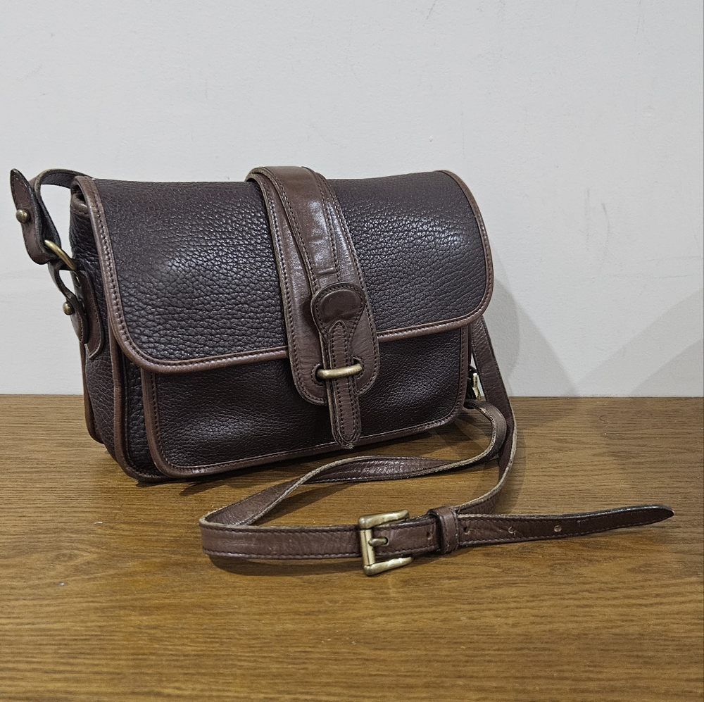 Elegant Brown Leather Shoulder Bag